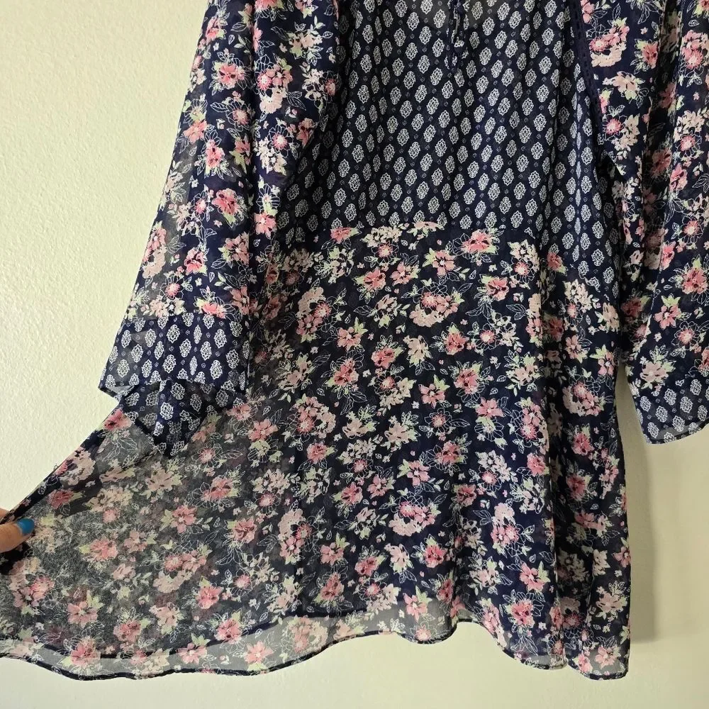 JESSICA SIMPSON MATERNITY Floral Navy Sheer Blouse Short Sleeve Size Small - Picture 16 of 16